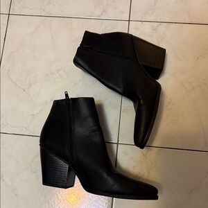 SOUL Naturalizer Black Ankle Booties